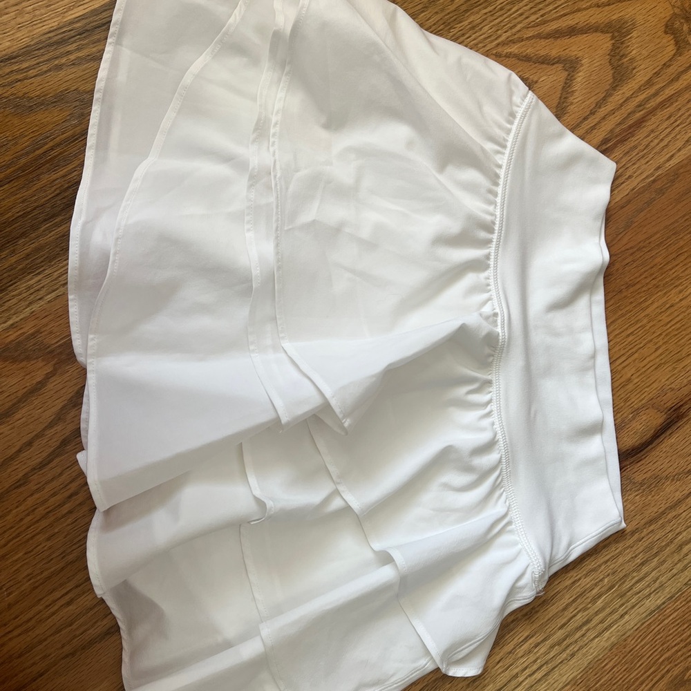 Aerie Offline White Ruffle Athletic Skirt